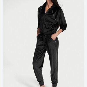 Victoria Secret’s Black Velour Jogger